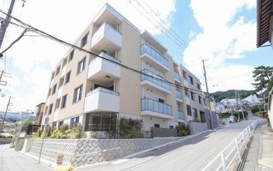 イニシア神戸森北町の外観