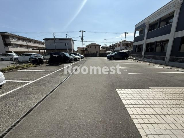 へーベルメゾン東加古川の駐車場|駐車スペースもあります