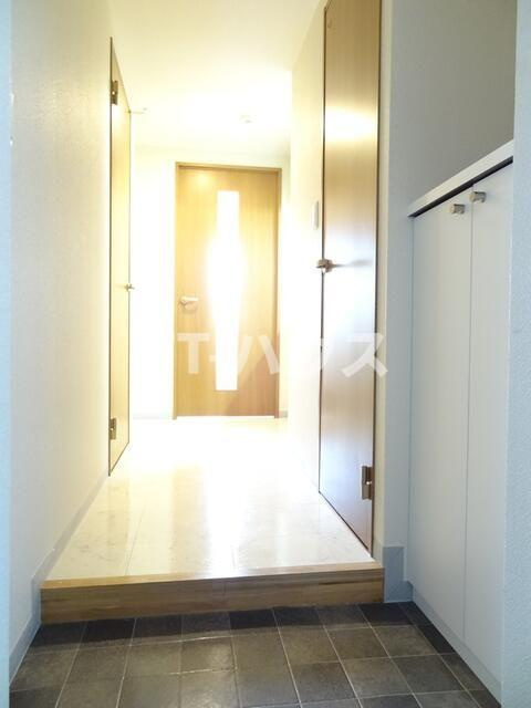 プログレッソ船橋Ⅱの玄関