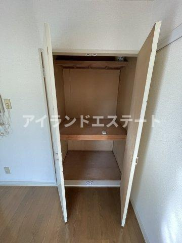 パークサイド駒沢A棟　南向き　バストイレ別の収納|※別号室参考写真