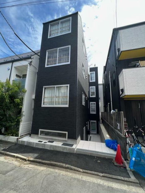 Marine Cove 初台の外観