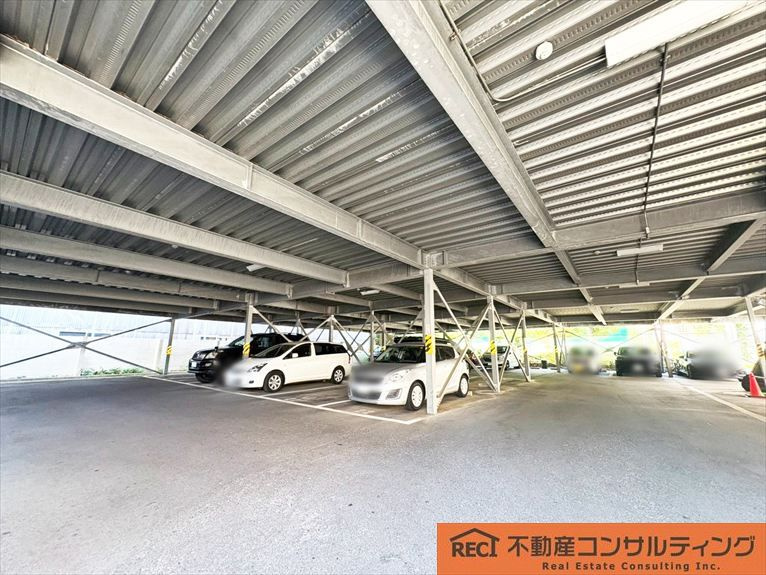 シャルマンコーポ西宮東の駐車場