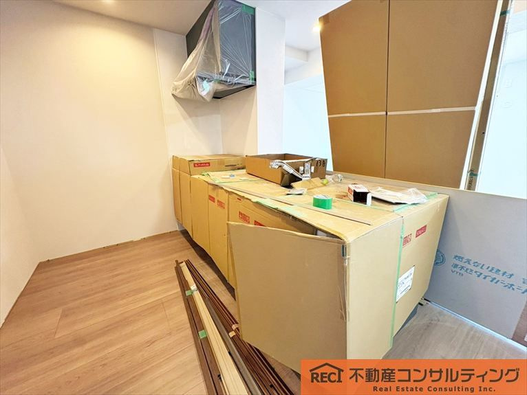 シャルマンコーポ西宮東のキッチン|LDKは広々約20.7帖！家族でゆったり過ごせます♪