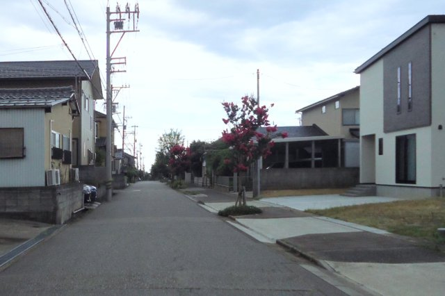 金沢市粟崎町4丁目1番17の周辺