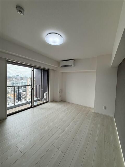 川崎市多摩区登戸の賃貸マンションの居間・リビング