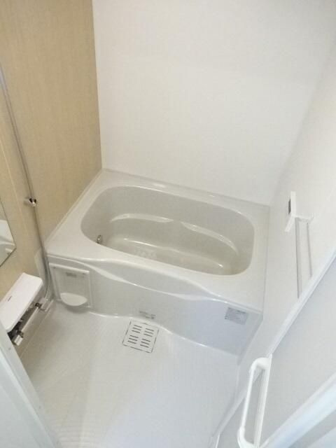シャイニーの浴室