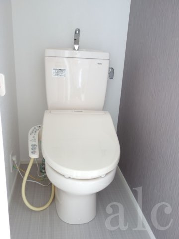 アヴァン中野のトイレ|※反転タイプ