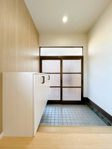 丹波篠山市糯ケ坪の中古一戸建の玄関