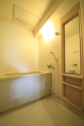 フロックス西明石の浴室|※類似部屋