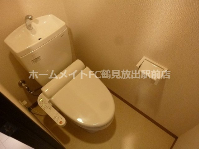 大阪市城東区東中浜５丁目のアパートのトイレ