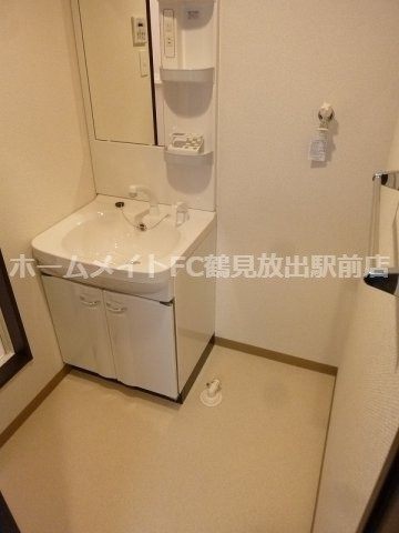 大阪市城東区東中浜５丁目のアパートの独立洗面台