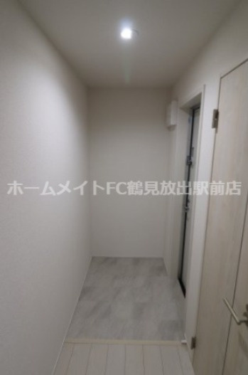 大阪市鶴見区今津南２丁目のアパートの玄関