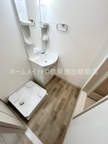 大阪市鶴見区今津中４丁目のアパートの洗面所