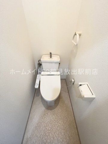 大阪市鶴見区鶴見４丁目の賃貸マンションのトイレ