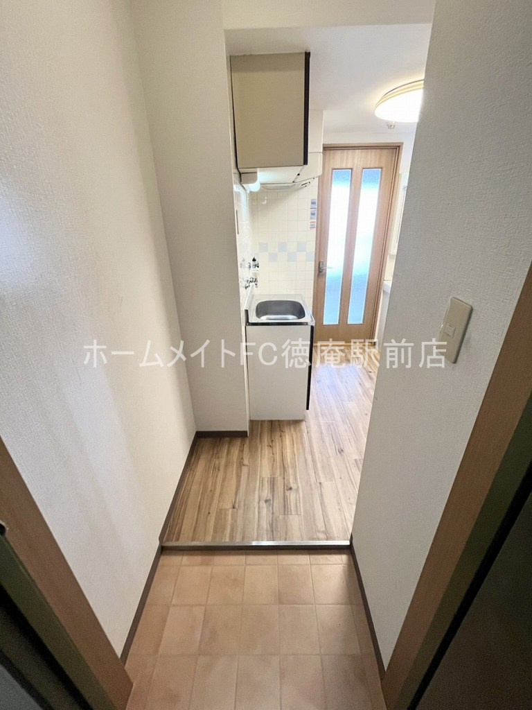 オズレジデンス鶴見の玄関