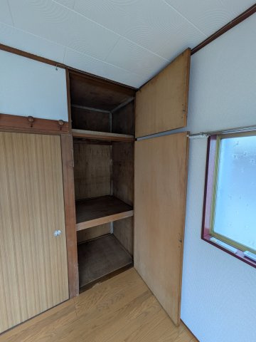日吉本町３丁目戸建の収納