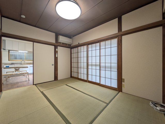 日吉本町３丁目戸建の和室