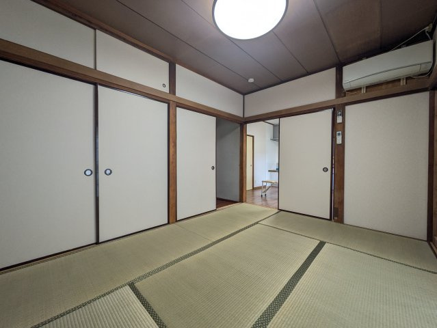 日吉本町３丁目戸建の和室