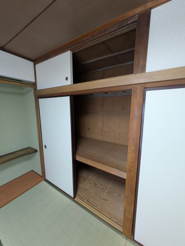日吉本町３丁目戸建の収納