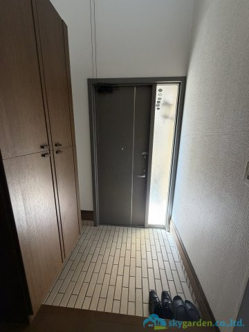 平塚市横内　中古戸建の玄関