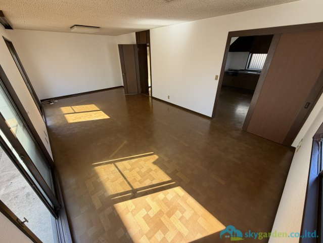 平塚市横内　中古戸建の居間・リビング