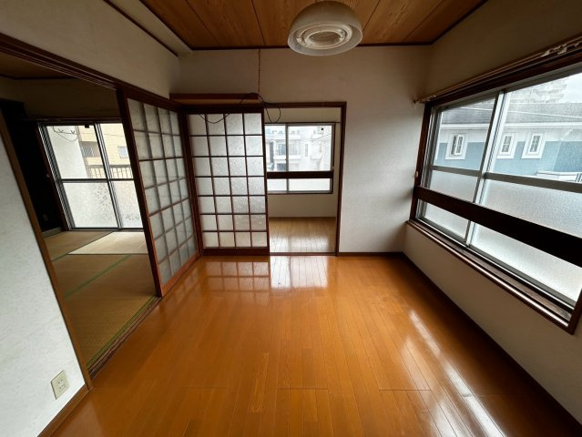 三聖マンションの居間・リビング