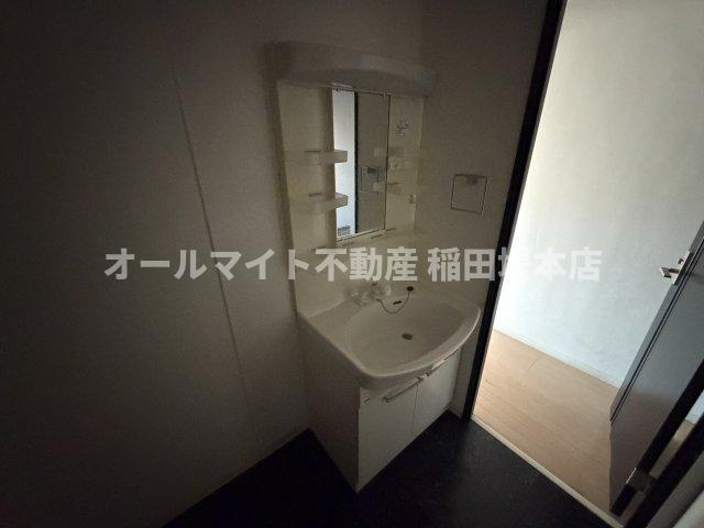 ヴィラサンロースの洗面所