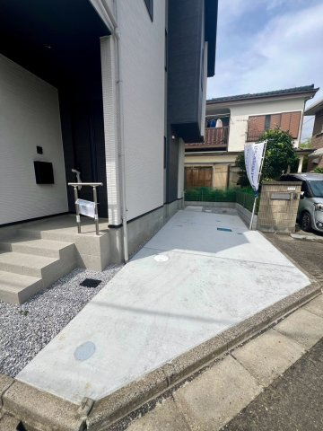 【駐車場】 | 茅ヶ崎市松尾新築戸建 | ゆとりのある駐車場