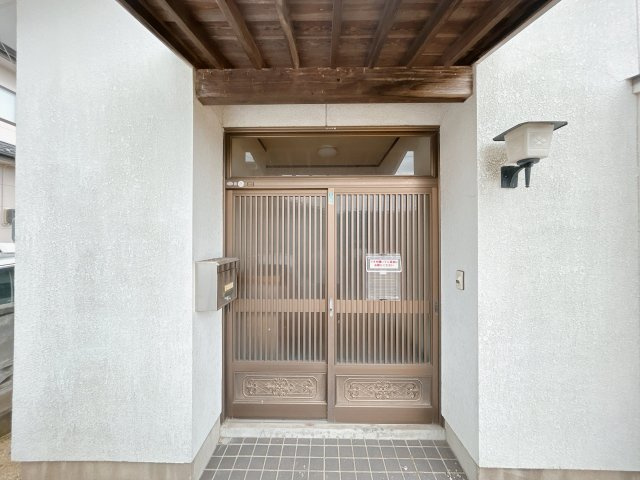 中古戸建　西郷村大字熊倉字折口原　熊倉小・西郷第一中の玄関|【現況】