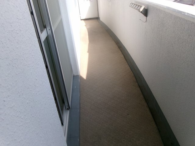 フェリスメンテ狩口台のバルコニー