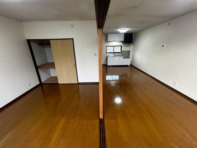 グラッドハウス池田の居間・リビング