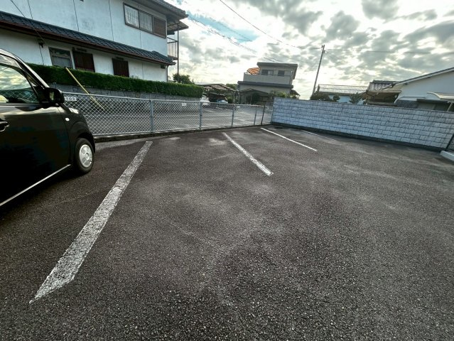 グラッドハウス池田の駐車場