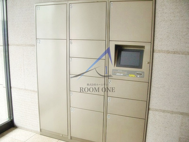 ルーブル学芸大学六番館のその他共用部分|宅配ボックスです。