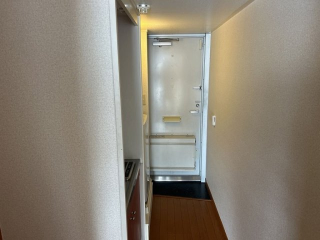 レオパレスタナべの玄関