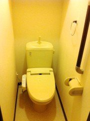 レオパレスステラのその他|温水洗浄付きのトイレです
