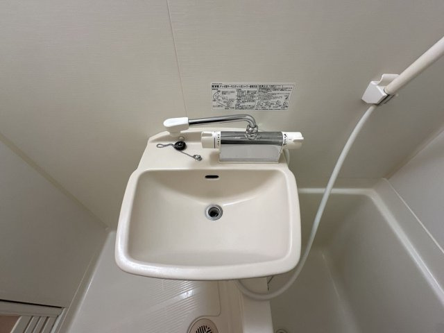 レオパレスグランパルク小柳の内装