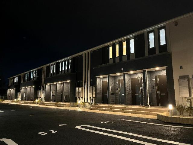 アジュールの外観|外観写真（夜）