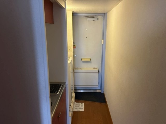 レオパレスグランパルク小柳の玄関