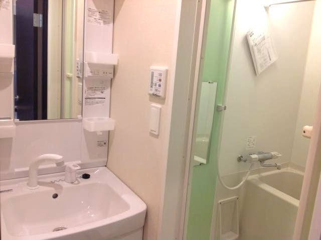 レオネクストケービックの内装|独立洗面台