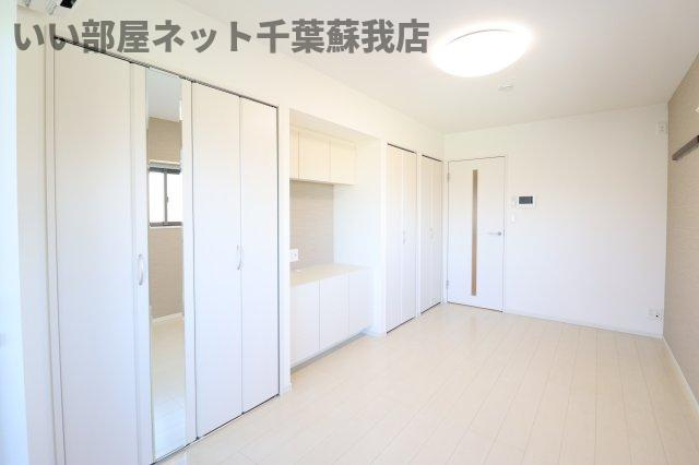 グレイス本千葉の寝室|落ち着いた色調の寝室です