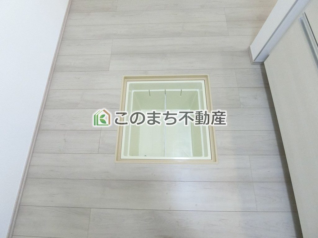 ハートフルタウン宇都宮市中里町3020番の収納|同社施工物件の写真です。※建具やフローリング、その他仕様が違う場合がございます。