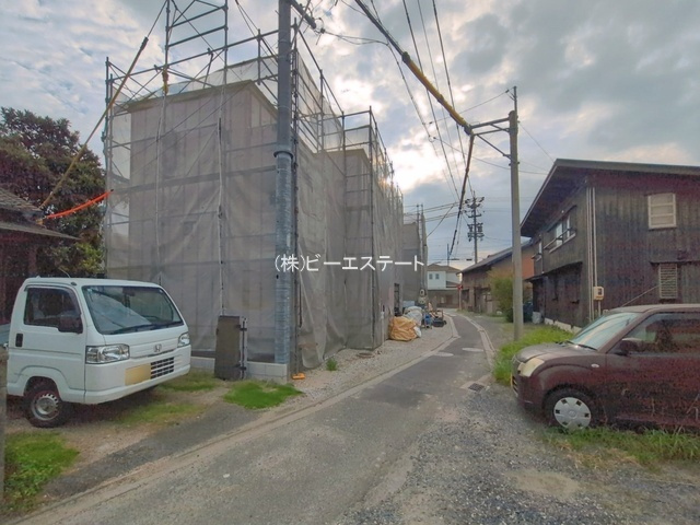 【前面道路含む現地写真】 | 東海市養父町01期　１号棟【仲介手数料0円】