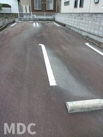 徳島市西新町５丁目のアパートの駐車場