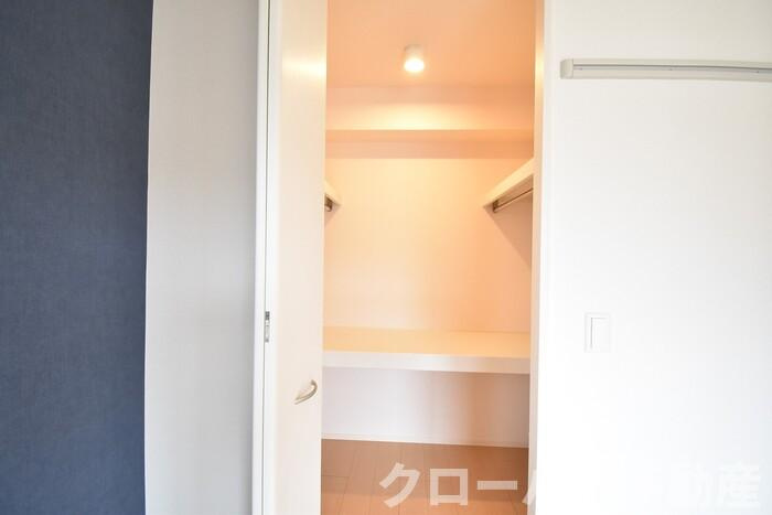 スマートフォー B館の収納|ウォークインクローゼット