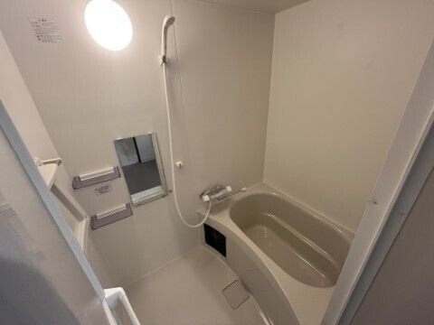 ジーメゾン岩槻本丸の浴室