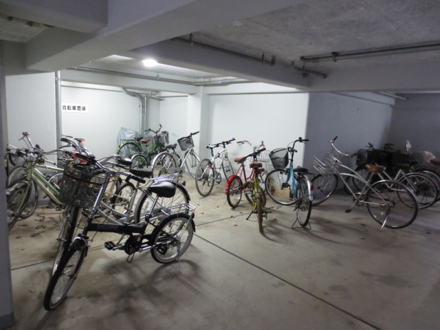 アトラス高円寺のその他共用部分|駐輪場