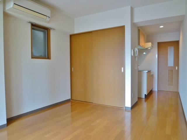アトラス高円寺の洋室|南向き・3階部分　フローリングのお部屋です。