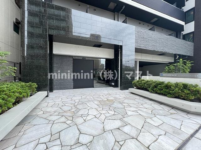 S-RESIDENCE難波大国町Deuxのエントランス