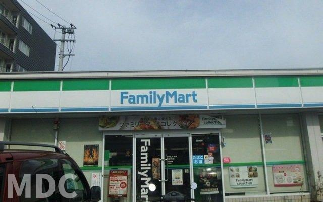 徳島市中前川町４丁目のアパートの周辺|ファミリーマートまで450m