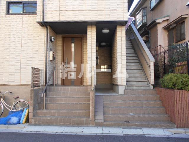 板橋区桜川３丁目の賃貸マンションのエントランス